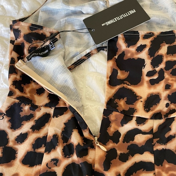PrettyLittleThing leopard halter jumpsuit - Picture 6 of 7